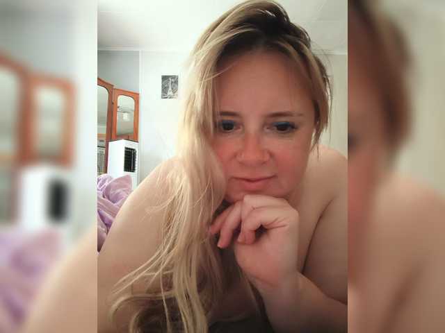 Mila2703 online show from August 7, 9:31 am