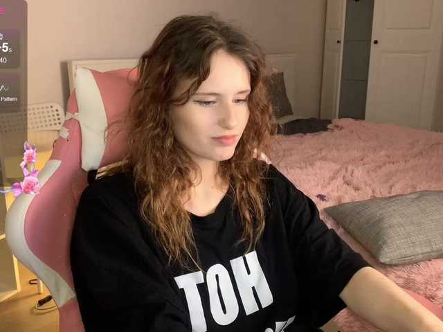 MilaElin online show from August 16, 12:47 am
