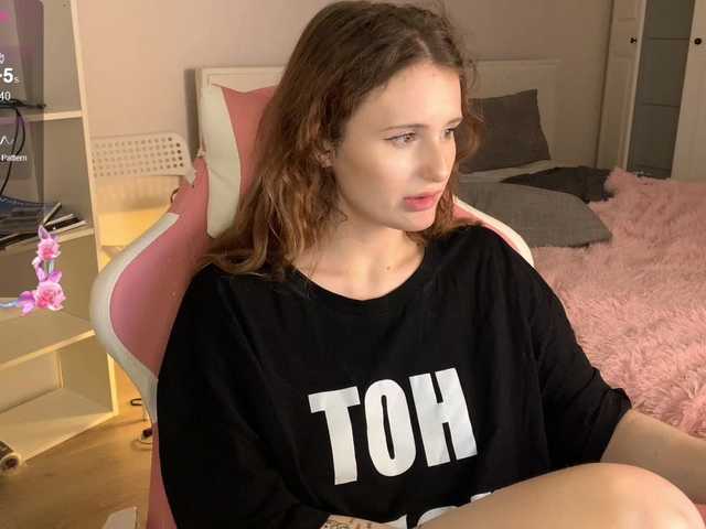 MilaElin online show from August 16, 2:15 am