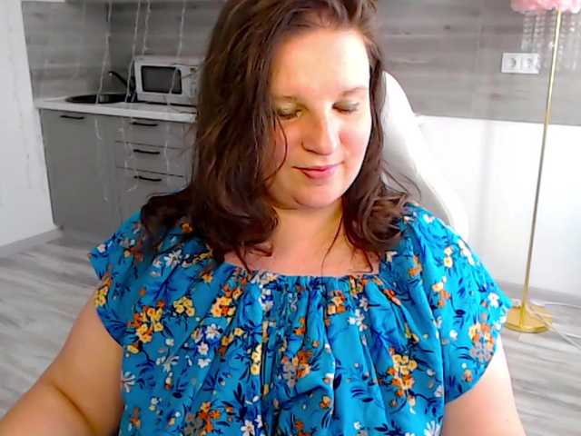 MilaLluna online show from August 5, 10:13 am