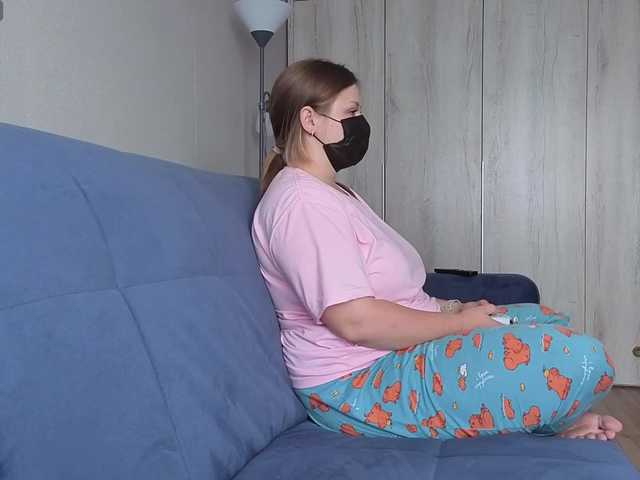 Milaa1998 online show from August 6, 10:47 am