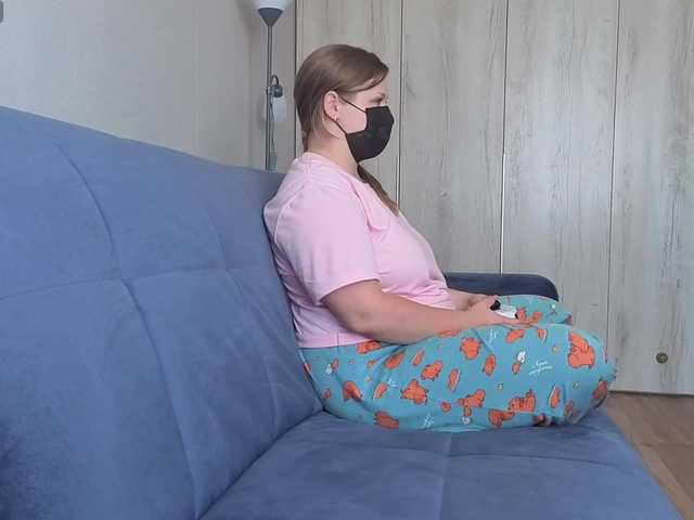 Milaa1998 online show from August 11, 6:26 am