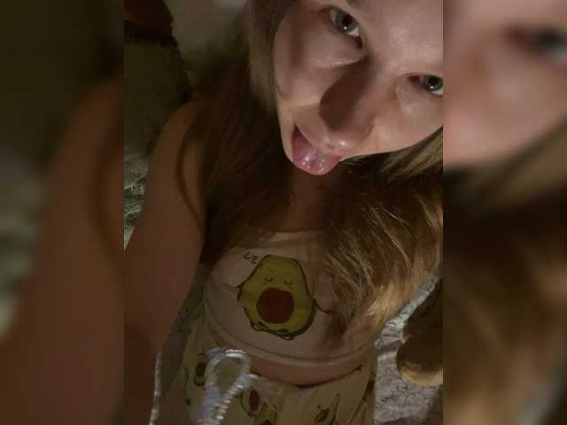 Milana22a online show from July 15, 9:27 pm