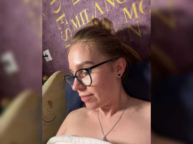 Milana22a online show from July 24, 8:23 pm