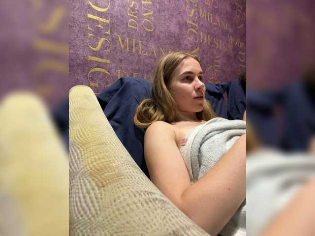 Milana22a online show from July 31, 9:09 pm