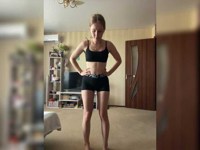 Milana22a online show from August 17, 9:58 am