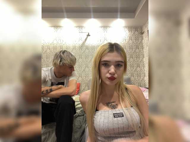 MilanaMike1 online show from August 24, 7:43 pm