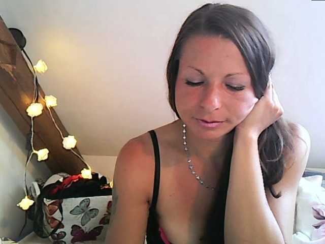 MilfNinna online show from July 31, 7:14 am