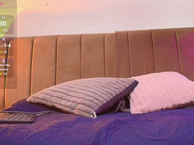 MilfSharoon online show from August 5, 8:29 pm
