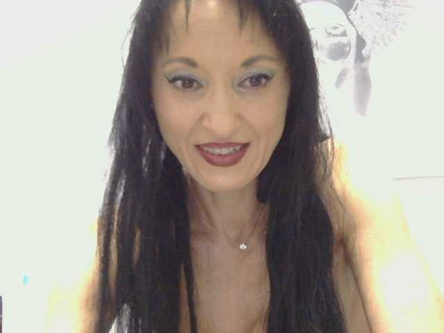 MilfSindy online show from July 7, 5:50 pm