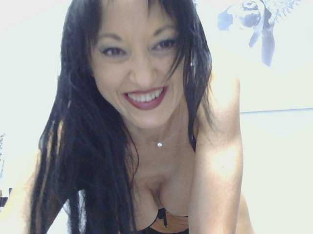 MilfSindy online show from July 13, 2:45 pm