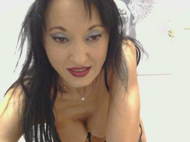 MilfSindy online show from July 23, 2:30 pm