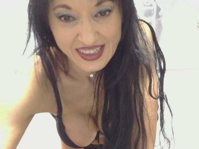 MilfSindy online show from July 23, 6:21 pm