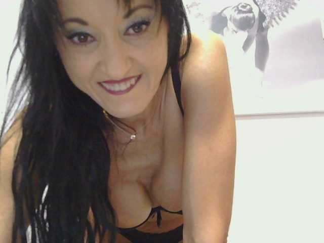 MilfSindy online show from August 13, 4:10 pm