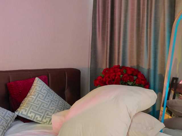 MillaBelle online show from August 10, 4:36 am