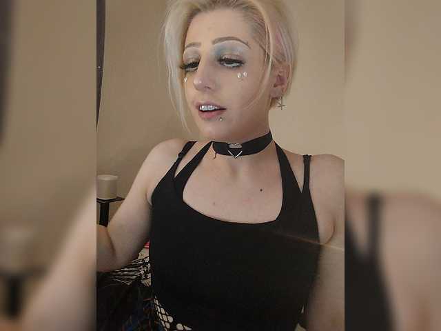MimiVex online show from July 1, 11:05 pm
