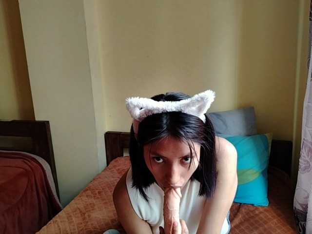 MindyMiaww online show from August 12, 10:45 pm