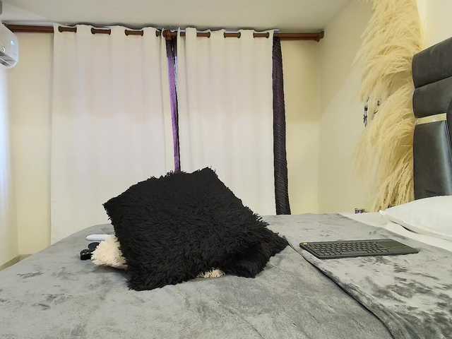 MiniLove01 online show from August 14, 2:21 pm