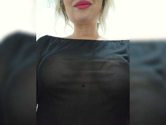 MinniMia online show from August 8, 6:57 am