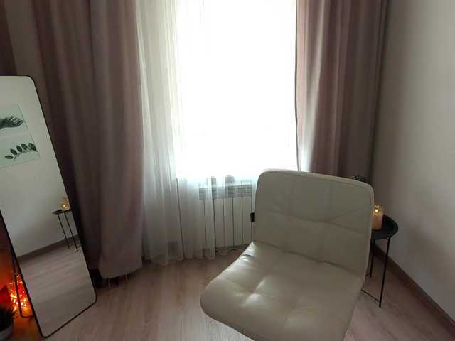 MirandaQueen online show from July 26, 6:40 am