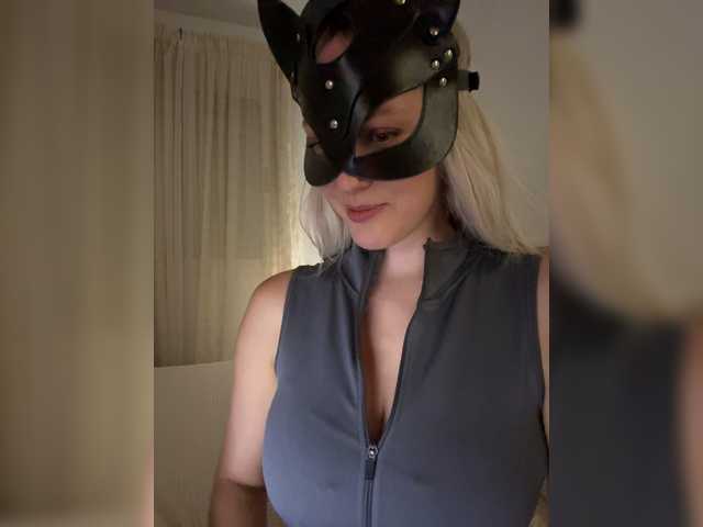 MissDafne online show from July 7, 9:52 pm