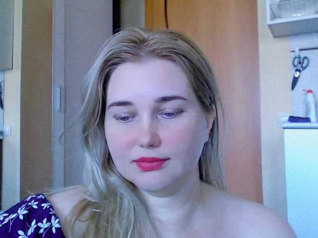 MissLilyAbrams online show from July 24, 9:12 am