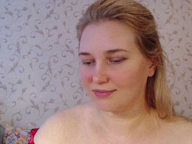 MissLilyAbrams online show from August 9, 1:12 pm