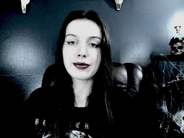 MissToxic online show from August 4, 11:35 pm