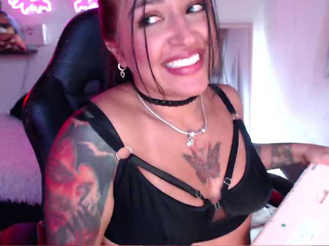 Missdennise online show from July 27, 3:39 pm