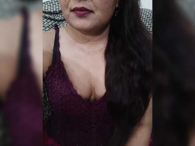 Misskissing online show from April 5, 2:19 am