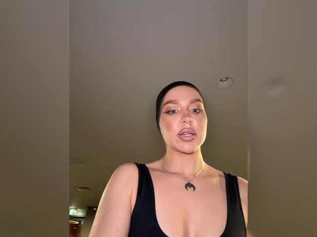 MistressX555 online show from May 6, 7:48 pm