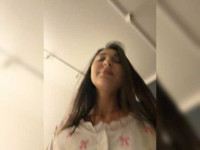 MolliKiana online show from August 12, 7:49 pm