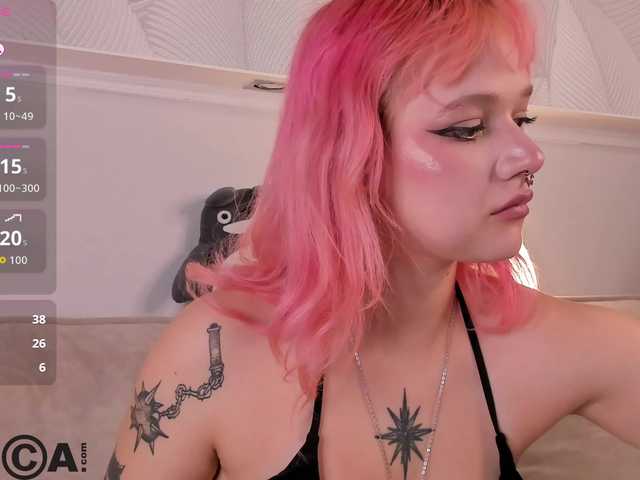 Molly-Platt online show from August 6, 11:53 am