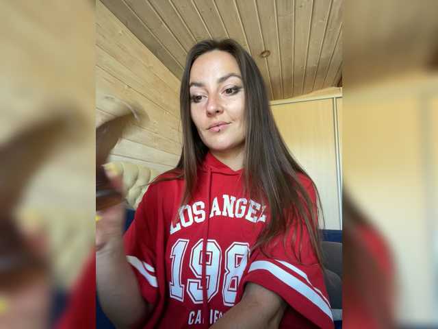 Mini-Molly69x online show from August 12, 5:43 am