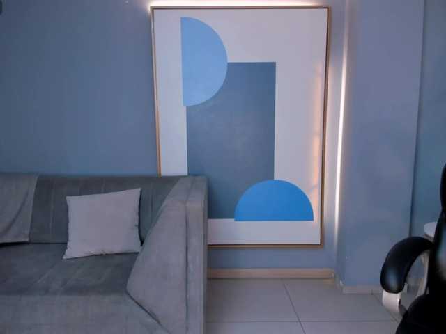 MollyJones online show from August 4, 7:33 pm