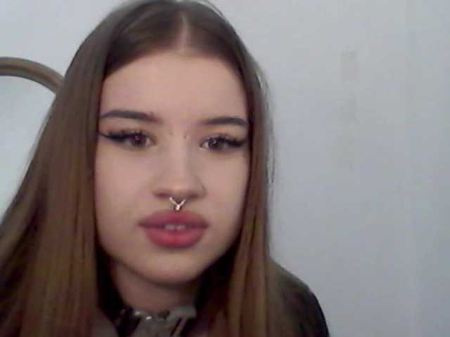 MollyLolly online show from July 27, 9:31 pm