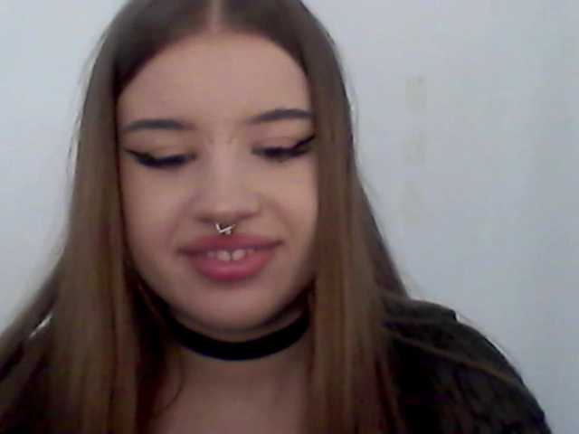 MollyLolly online show from July 28, 2:23 pm