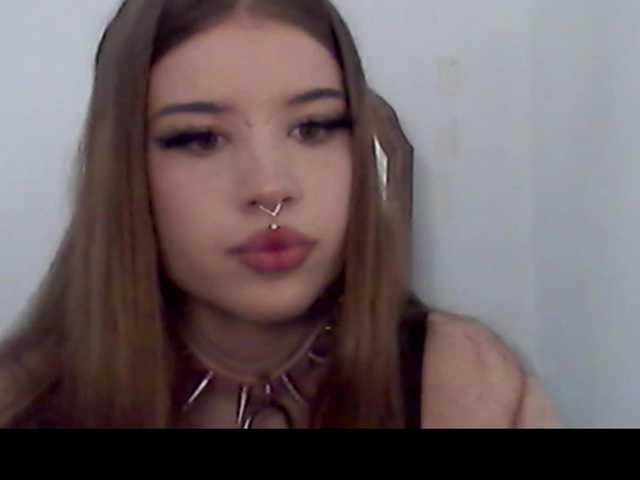 MollyLolly online show from August 4, 5:21 pm