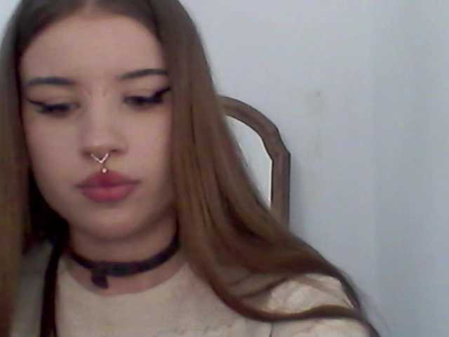 MollyLolly online show from August 5, 2:26 pm