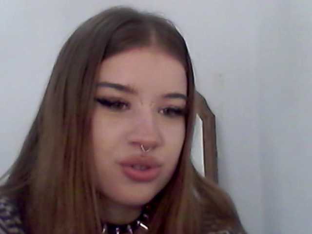 MollyLolly online show from August 11, 5:26 pm