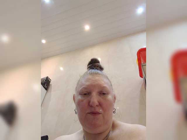 Monroqueen online show from July 28, 1:00 am