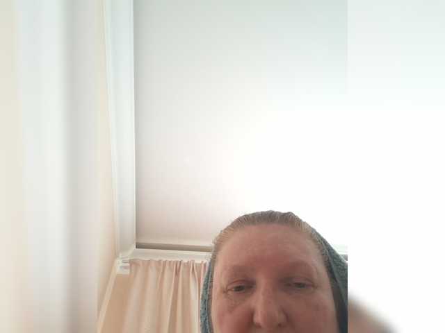 Monroqueen online show from August 4, 11:40 am