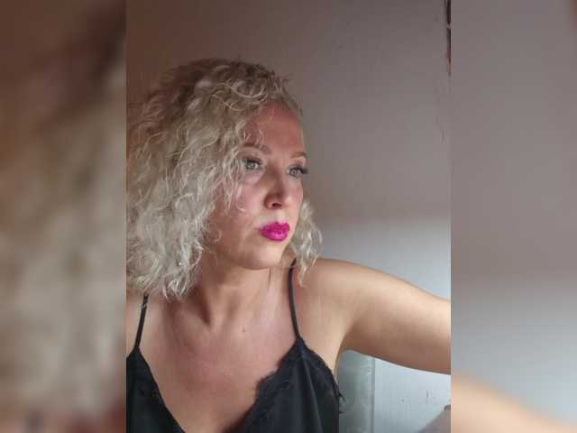 MoonKitten online show from September 2, 6:43 pm
