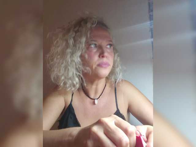 MoonKitten online show from September 3, 7:39 pm