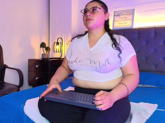 Moonnblue online show from August 6, 7:46 pm