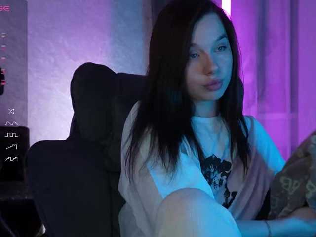 Kj Polly online show from May 25, 7:36 pm