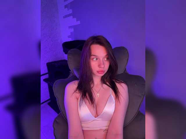 Kj Polly online show from June 20, 5:02 pm