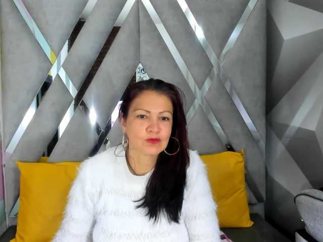 Mulansexy01 online show from August 6, 4:17 pm
