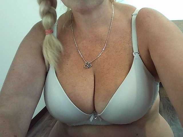 Multiply-orgazm online show from August 9, 8:26 am