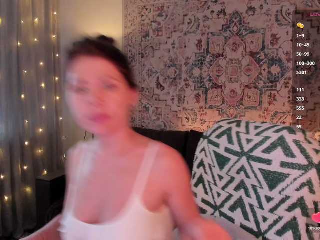 MyLittlegi online show from August 8, 8:36 am